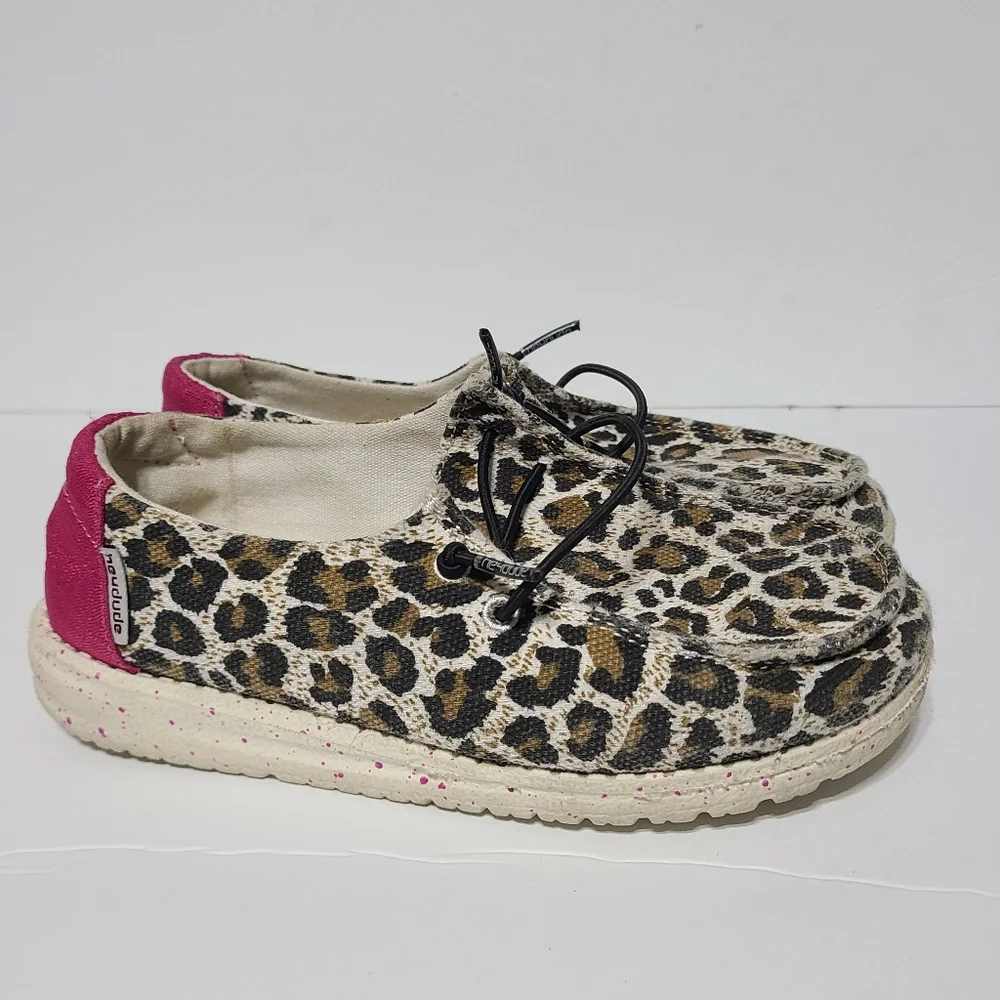 B24 Hey Dude Wendy Cheetah Kids K12